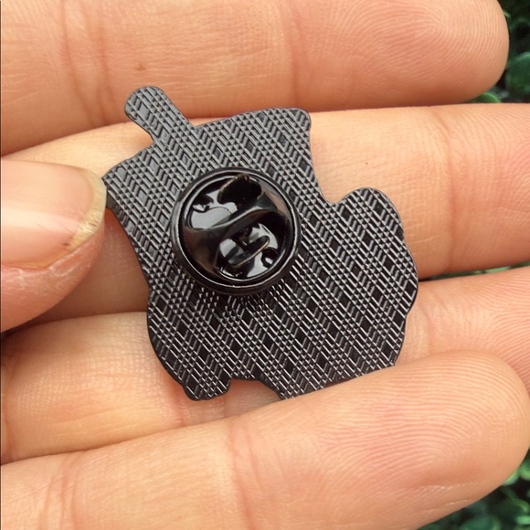 Anime Green and Pink Bubble Tea Enamel Pin - Picture 2 of 2